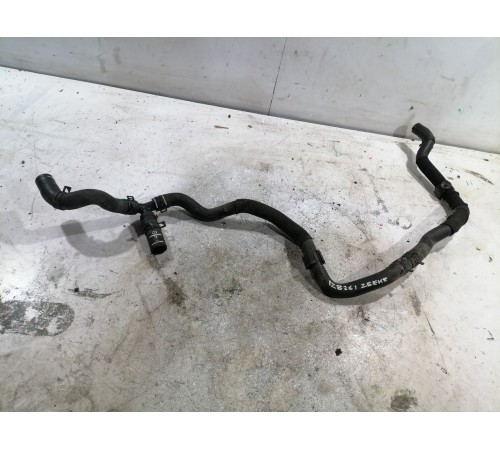 Патрубок системы охлаждения