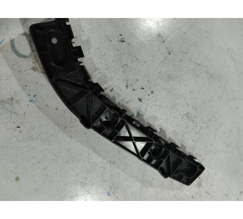 Кронштейн заднего бампера правый