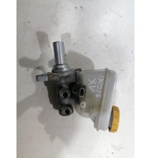 Главный тормозной цилиндр с бачком