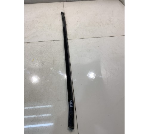 Уплотнитель стекла (задний, правый)