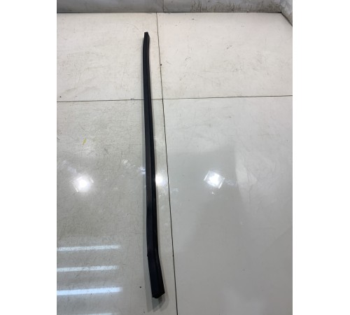 Уплотнитель стекла (задний, правый)