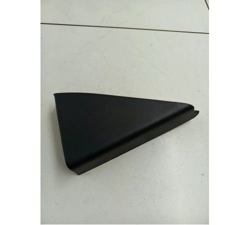 Уголок двери задний левый