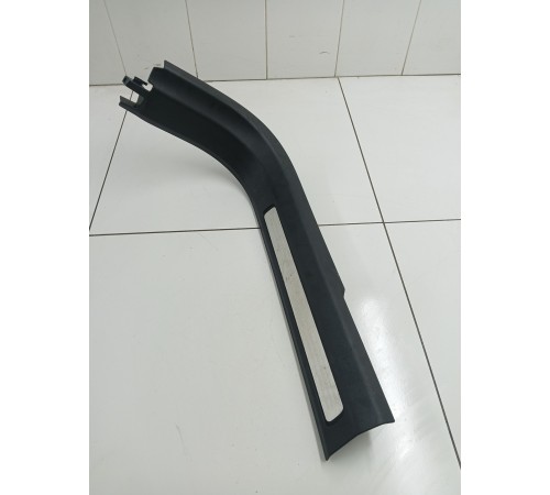 Накладка порога передняя левая