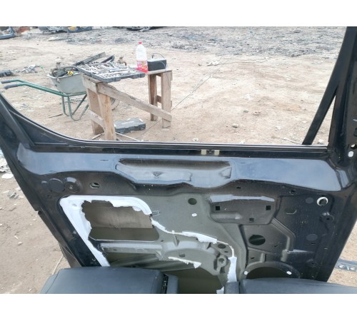 Дверь передняя левая