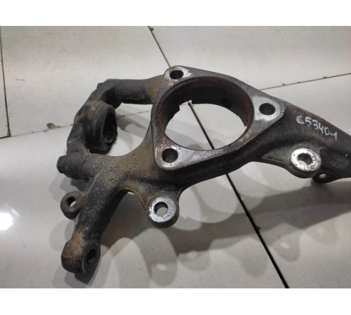 Кулак поворотный (передний левый)