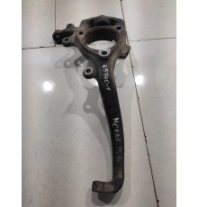 Кулак поворотный (передний левый)