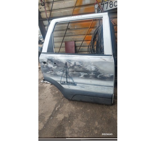 Дверь задняя правая