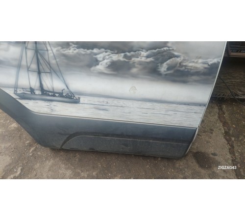 Дверь задняя правая