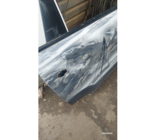 Дверь задняя правая