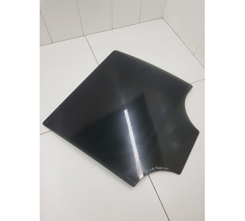 Стекло двери заднее правое