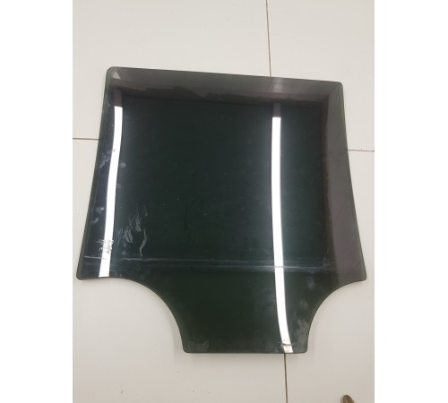 Стекло двери заднее правое