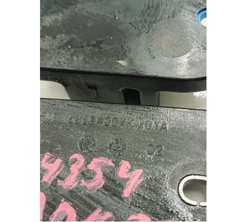 Упор двери крышки багажника