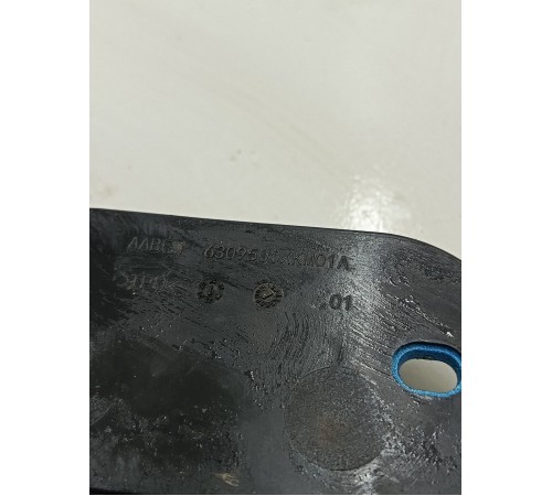 Упор двери крышки багажника