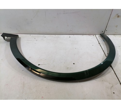 Накладка крыла передняя левая