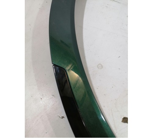 Накладка крыла передняя левая