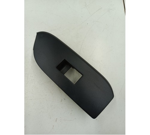 Накладка обшивки двери задняя левая