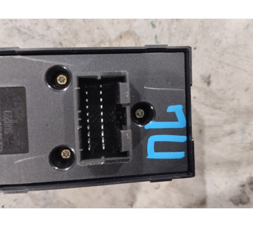 Блок управления стеклоподъемниками передний левый