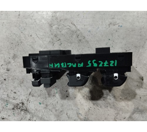 Блок управления стеклоподъемниками передний левый