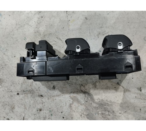 Блок управления стеклоподъемниками передний левый