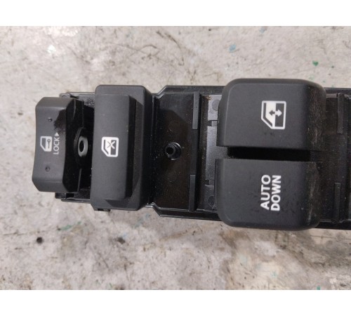 Блок управления стеклоподъемниками передний левый