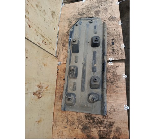 Защита антигравийная правая