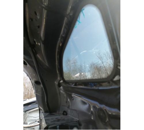 Стекло глухое заднее левое