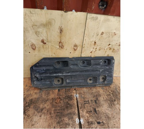 Защита антигравийная правая