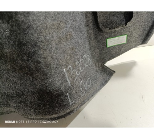 Обшивка багажника левая