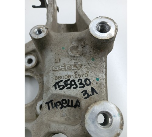 Кулак поворотный задний левый