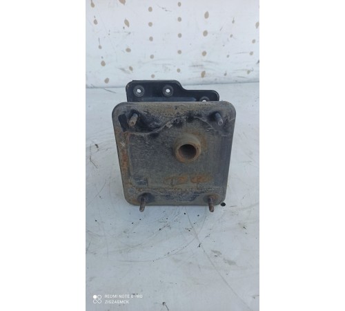 Кронштейн(крепление) усилителя переднего бампера левый
