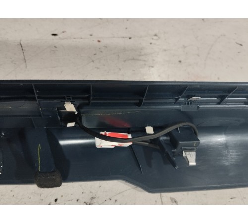 Накладка порога (передняя правая)