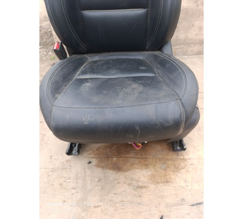 Сиденье переднее левое