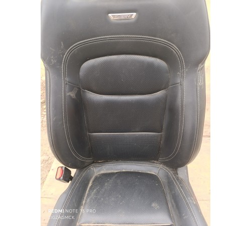 Сиденье переднее левое