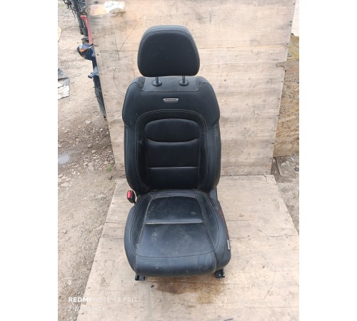 Сиденье переднее левое