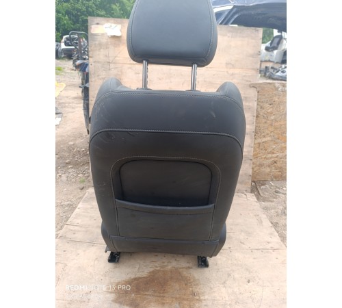 Сиденье переднее левое