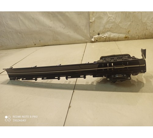 Воздушный дефлектор(правый) с декоративной накладкой торпедо