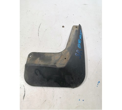 Брызговик задний правый