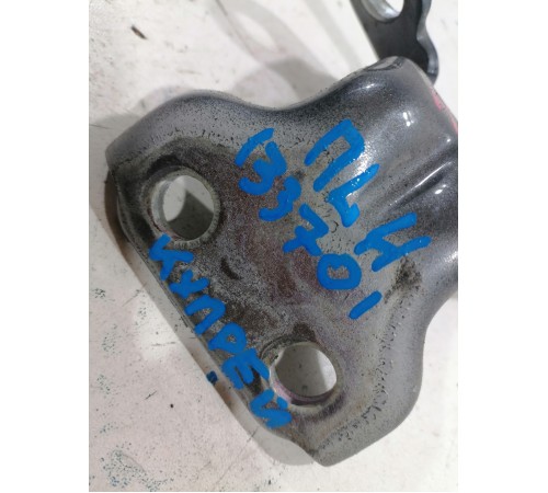 Петля двери передняя левая нижняя