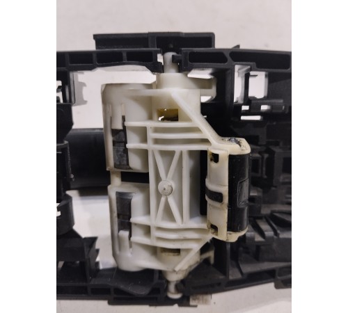 Ручка двери (задняя, правая, внешняя)