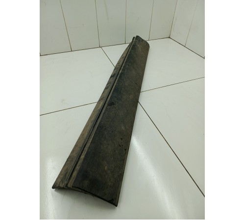 Молдинг двери Передней Правой 