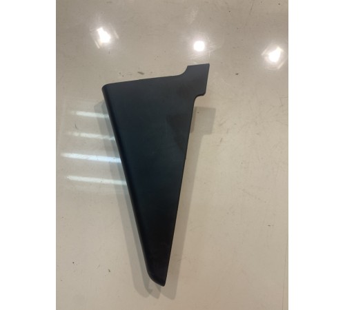 Уголок двери (задний, левый)