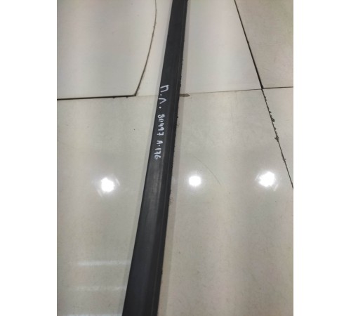 Уплотнитель стекла(передний левый наружний)