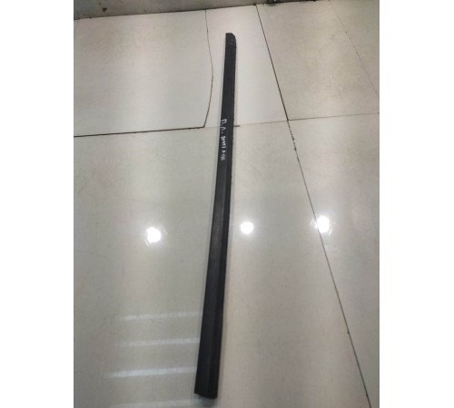 Уплотнитель стекла(передний левый наружний)