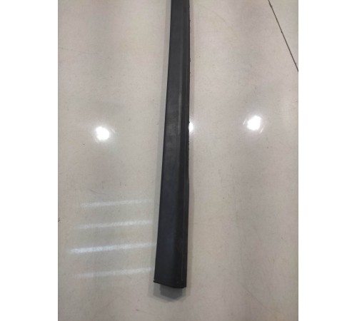 Уплотнитель стекла(передний левый наружний)