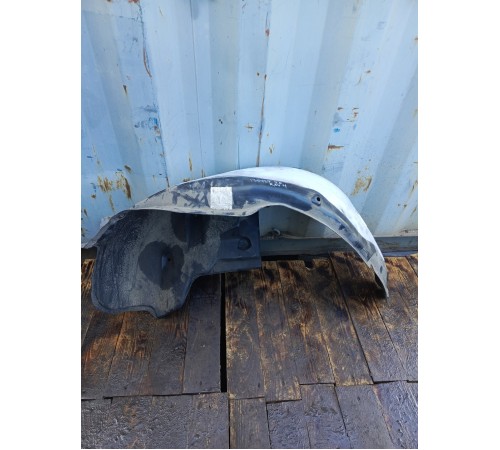 Подкрылок задний правый