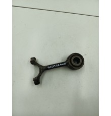 Рычаг передний правый