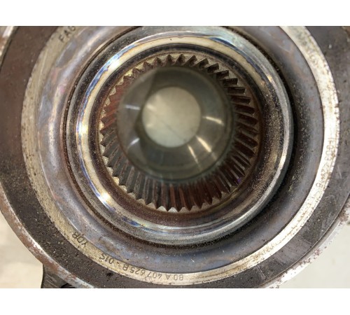 Ступица (задняя, левая)