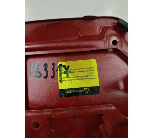 Лючок топливного бака с крышкой