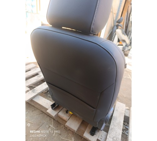 Сиденье переднее правое