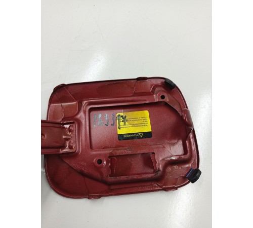 Лючок топливного бака с крышкой